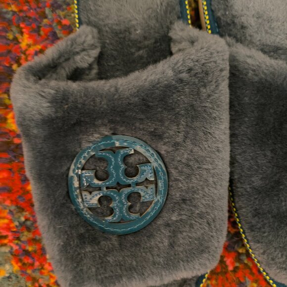 Tori Burch Fur slide - Picture 5 of 8